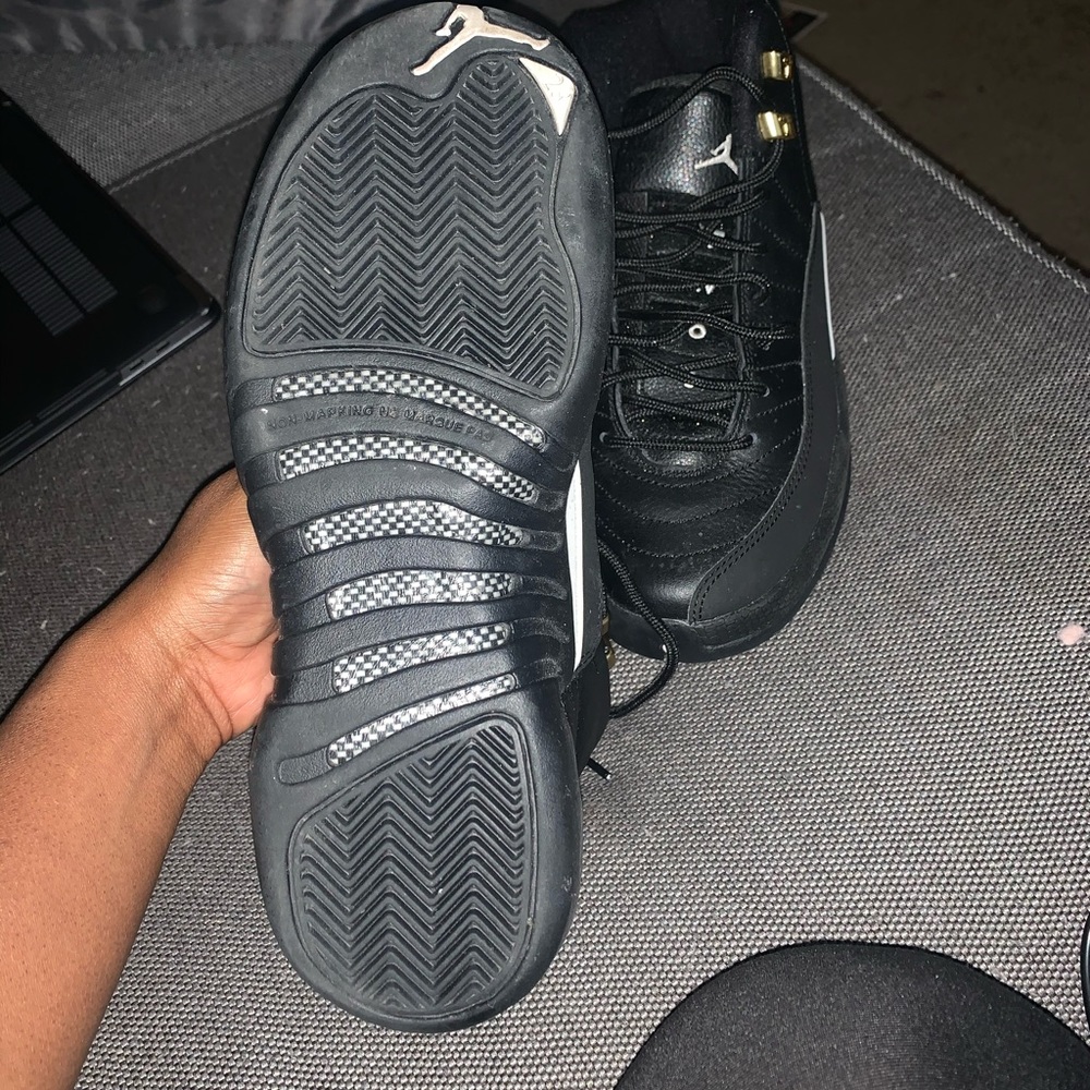 Jordan 12s size 5 in kids. Lightly worn
